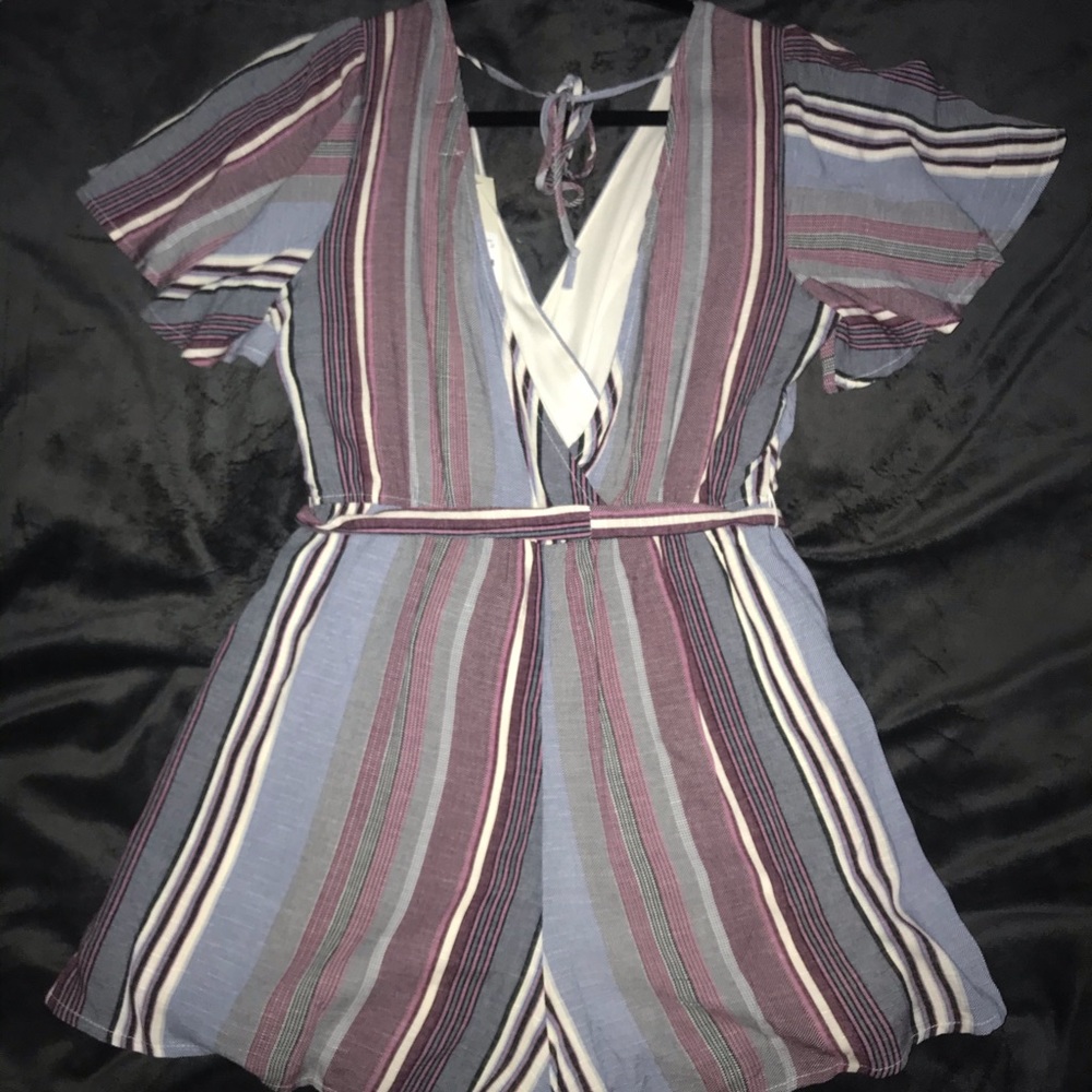 Francesca’s romper - Picture 2 of 4
